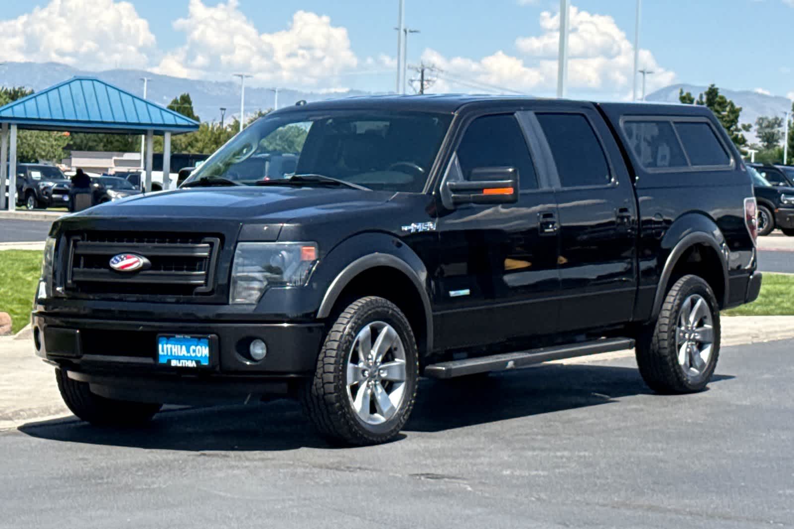 Tuxedo Black Metallic 2013 Ford F-150 Pickup Truck Four-Wheel Drive 6-Speed Automatic