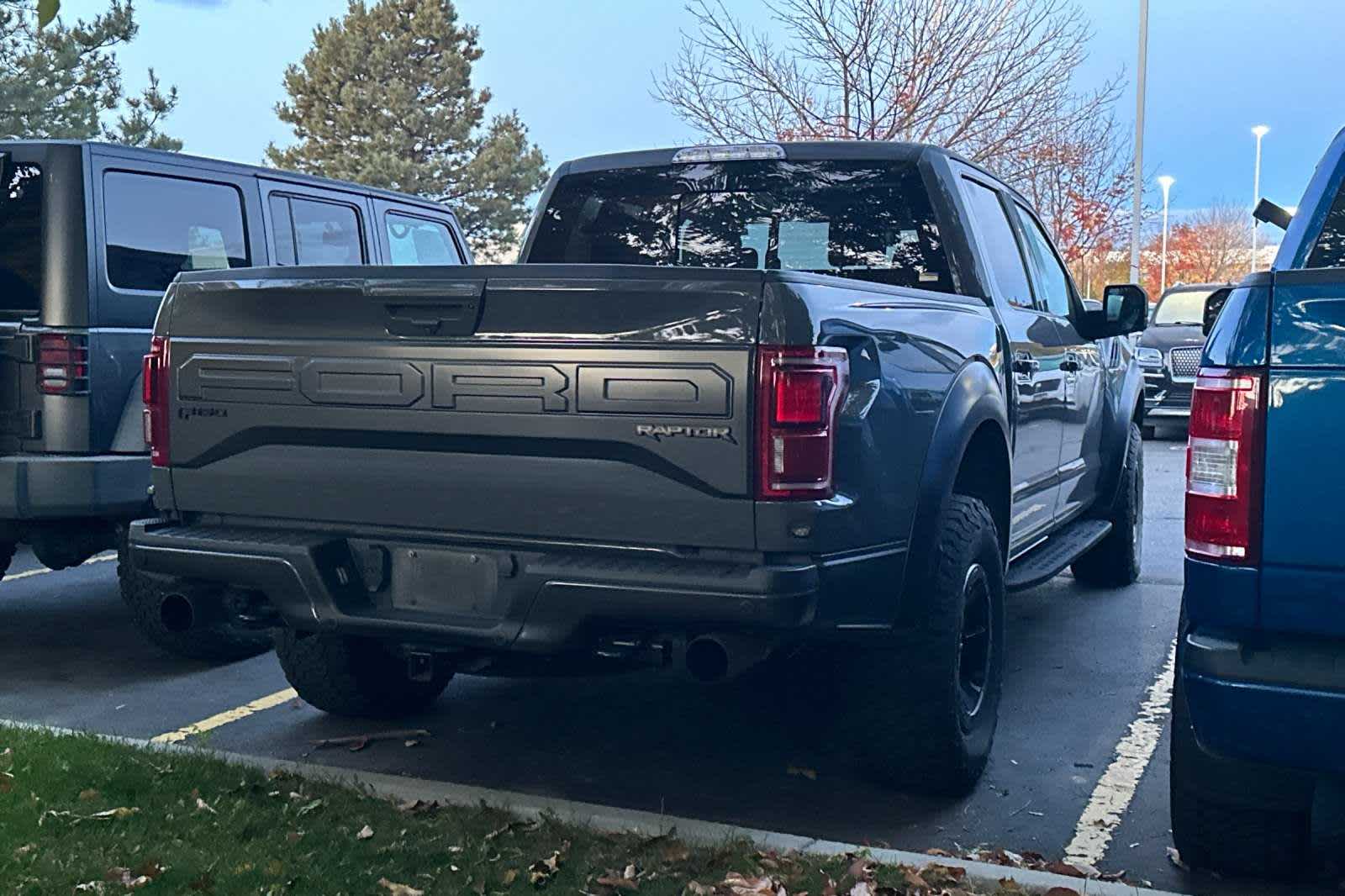 2018 Ford F-150 Raptor 4WD SuperCrew 5.5 Box 2