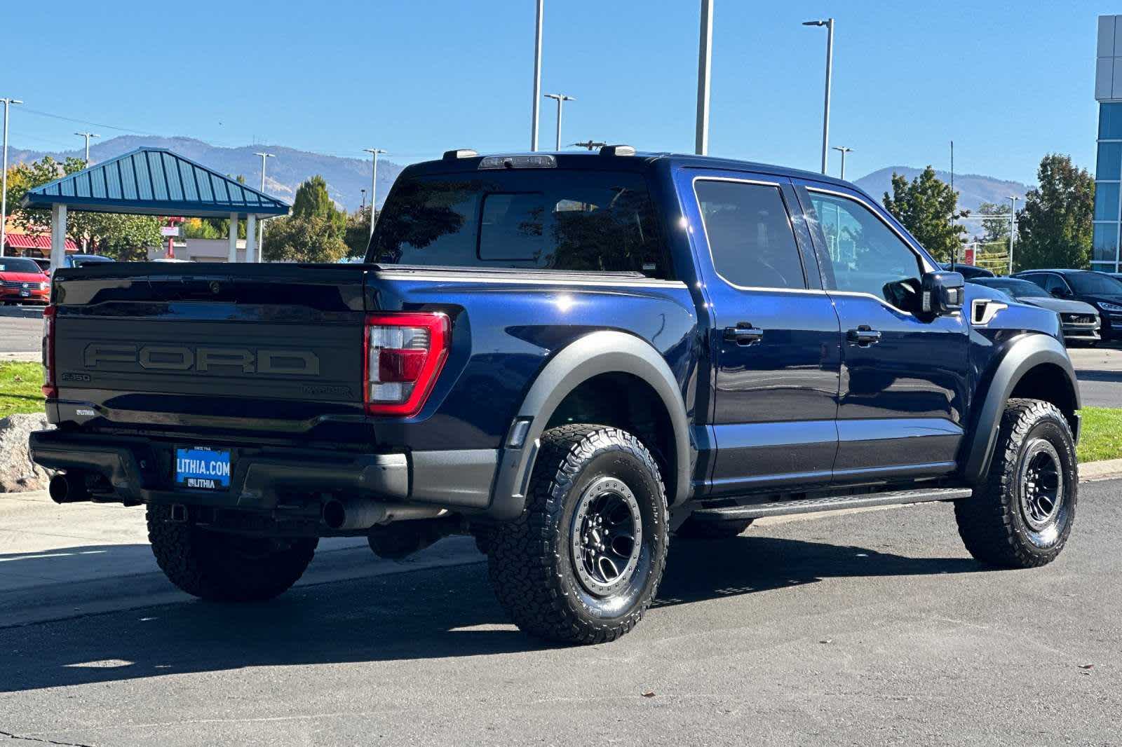 2023 Ford F-150 Raptor 4WD SuperCrew 5.5 Box 2