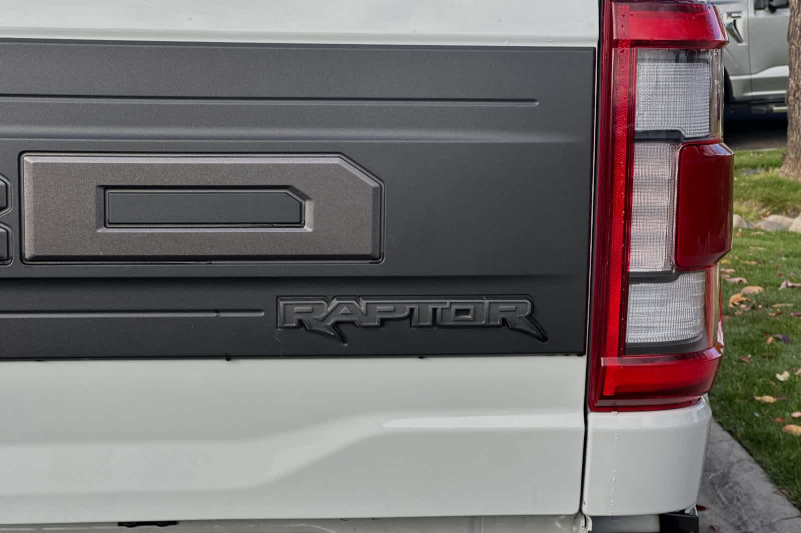 2023 Ford F-150 Raptor 4WD SuperCrew 5.5 Box 27