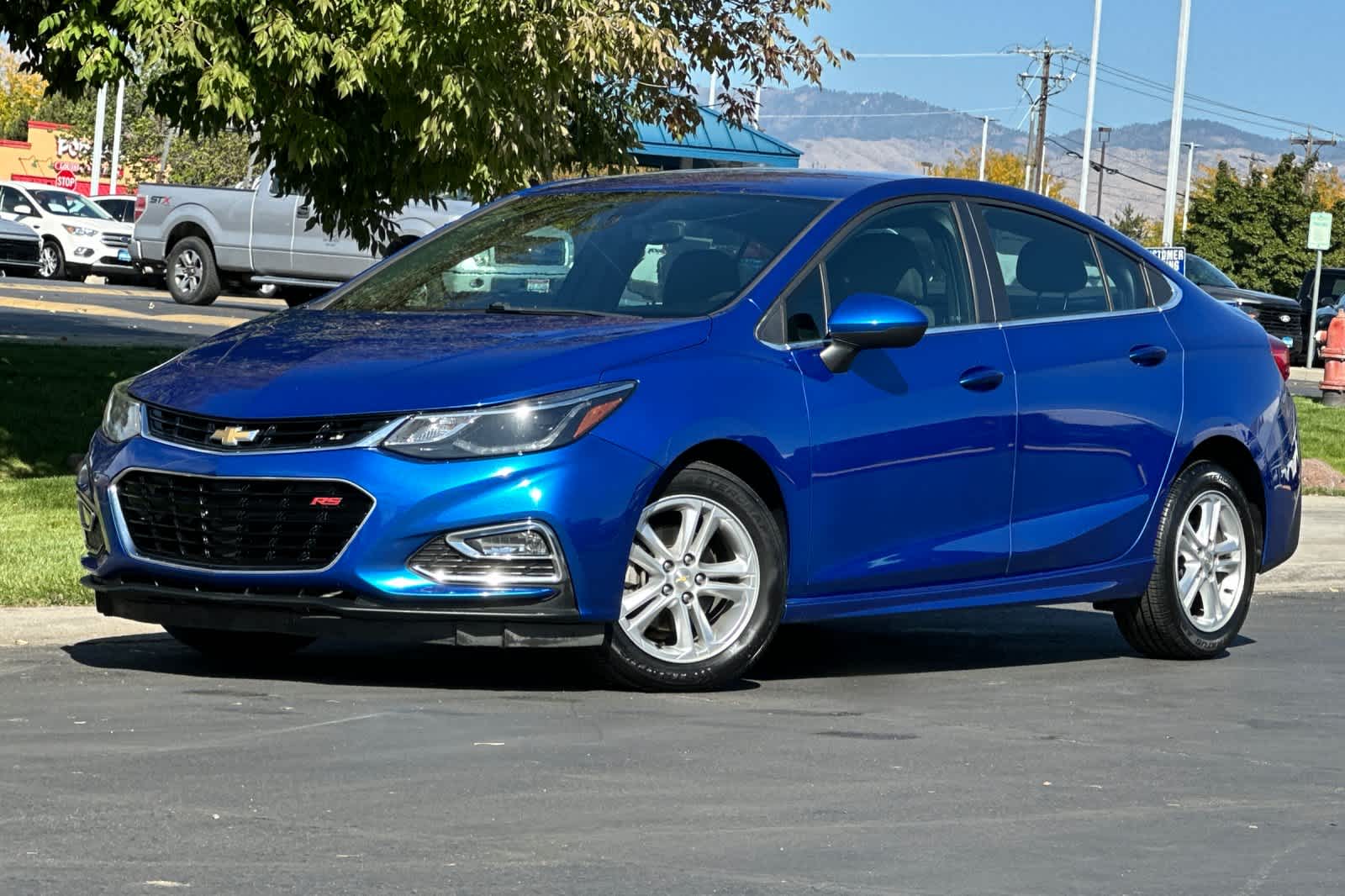  2017 Chevrolet Cruze LT Sedan FWD   