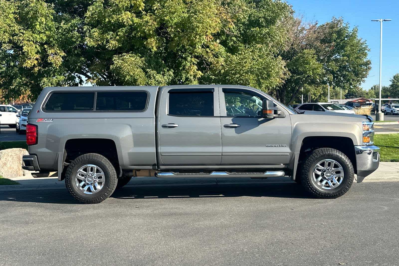 2017 Chevrolet Silverado 3500HD LT 4WD Crew Cab 153.7 8