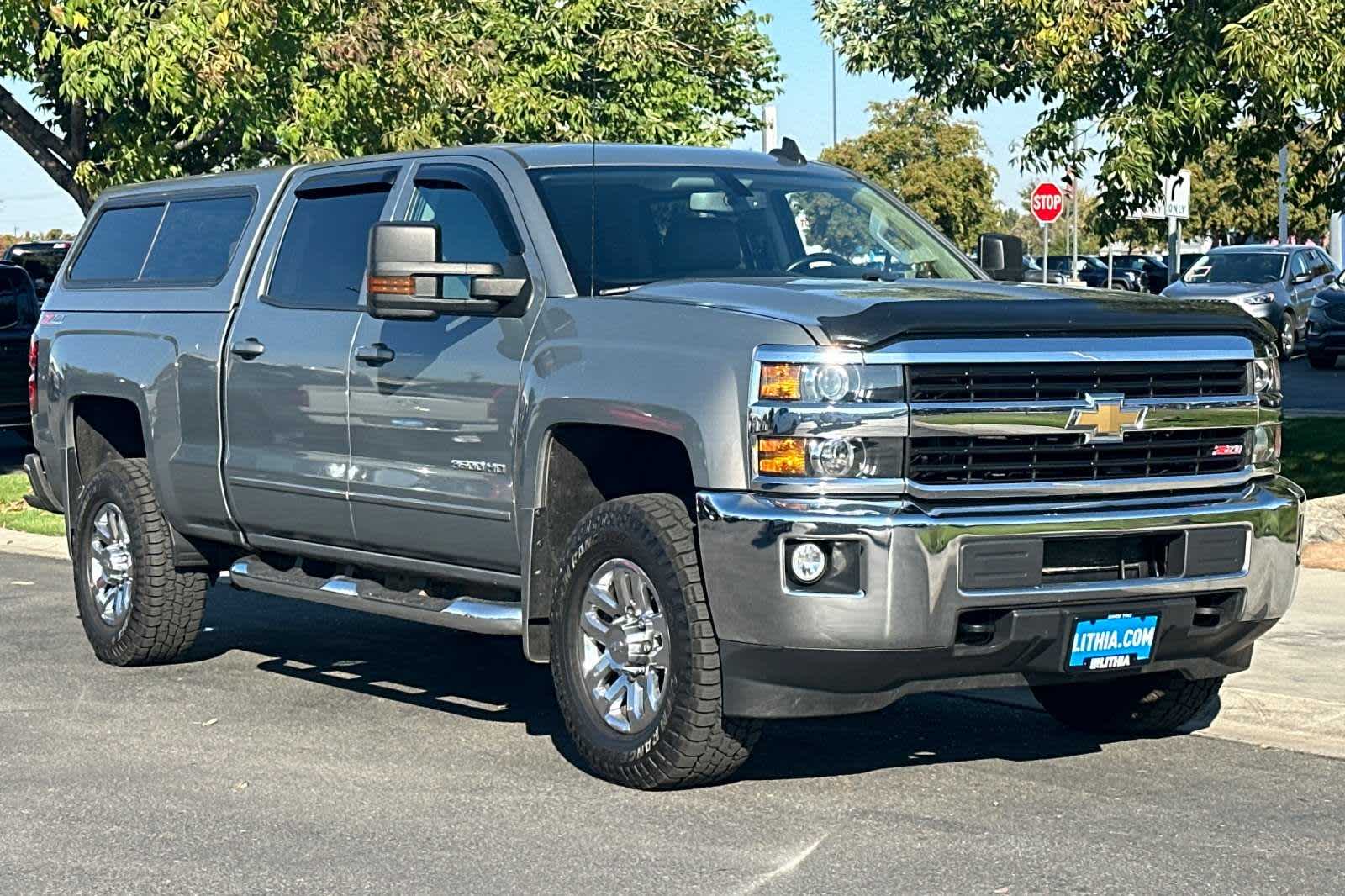 2017 Chevrolet Silverado 3500HD LT 4WD Crew Cab 153.7 9