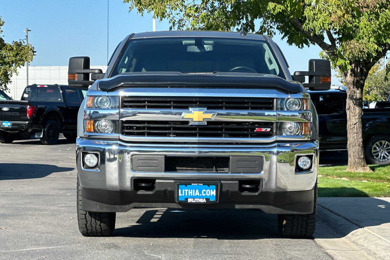 2017 Chevrolet Silverado 3500HD LT 4WD Crew Cab 153.7 10