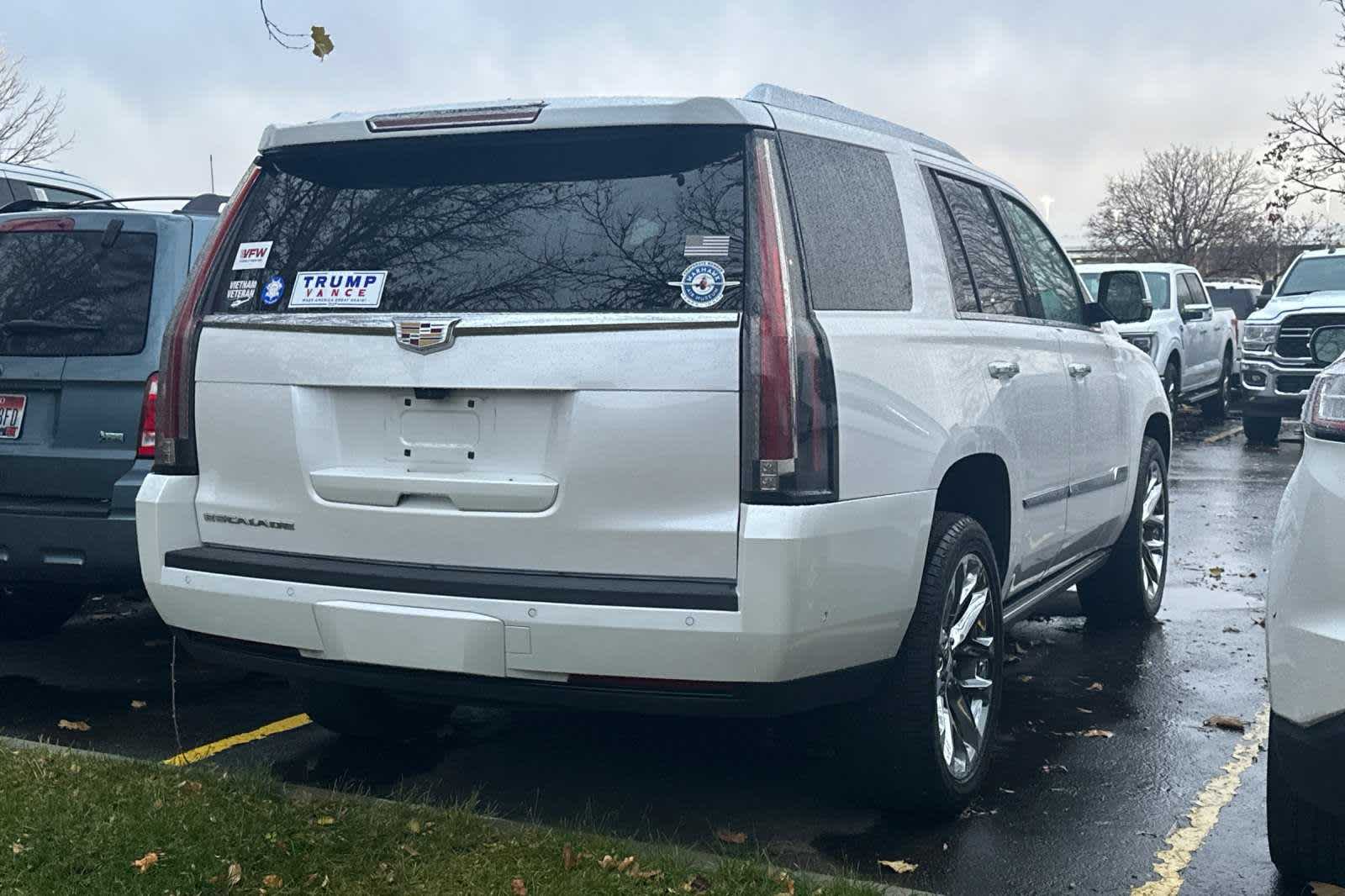 2019 Cadillac Escalade Premium Luxury 2