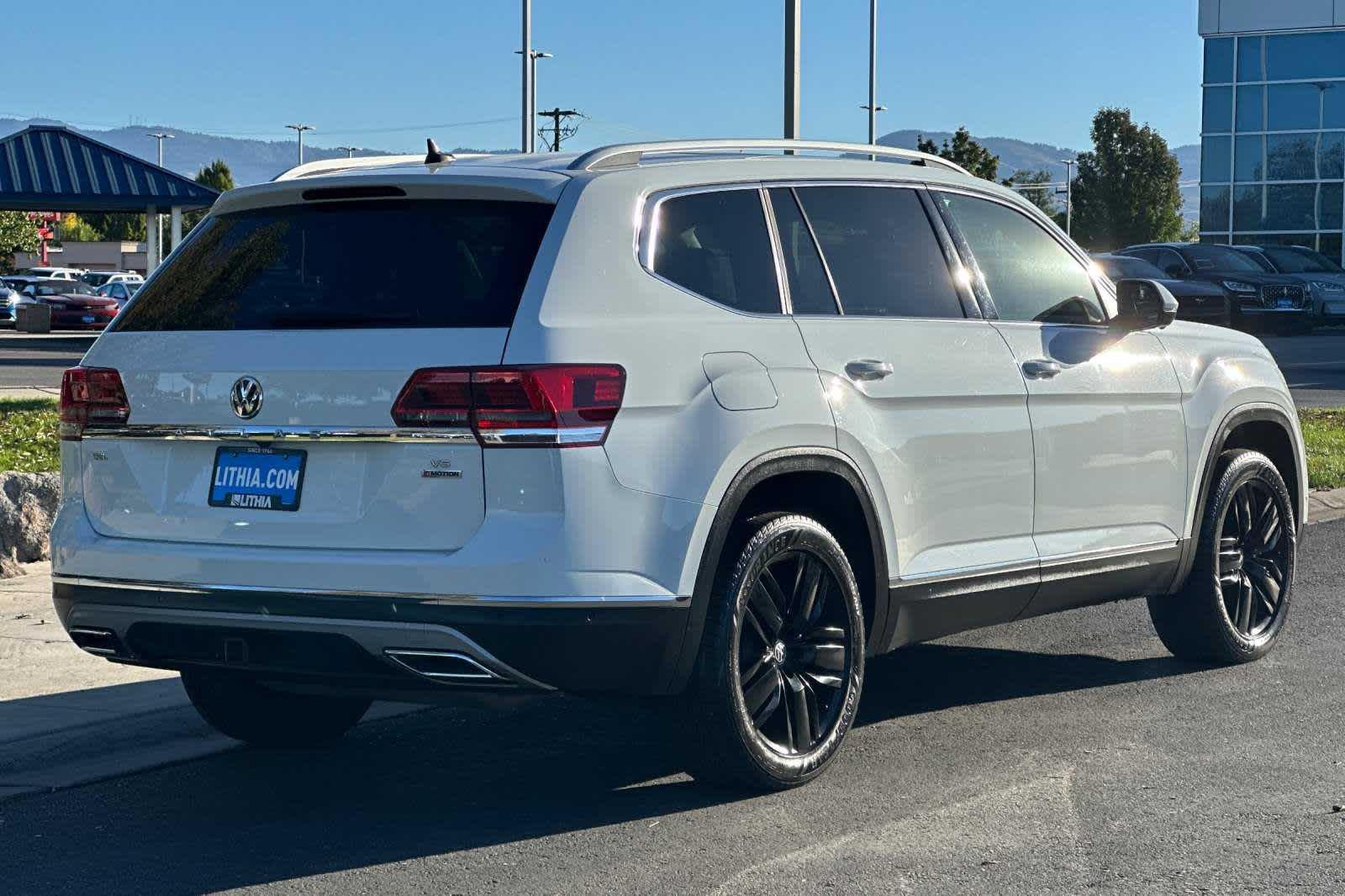 2019 Volkswagen Atlas 3.6L V6 SEL Premium 2