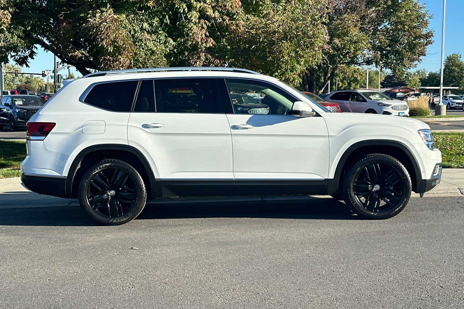 2019 Volkswagen Atlas 3.6L V6 SEL Premium 8