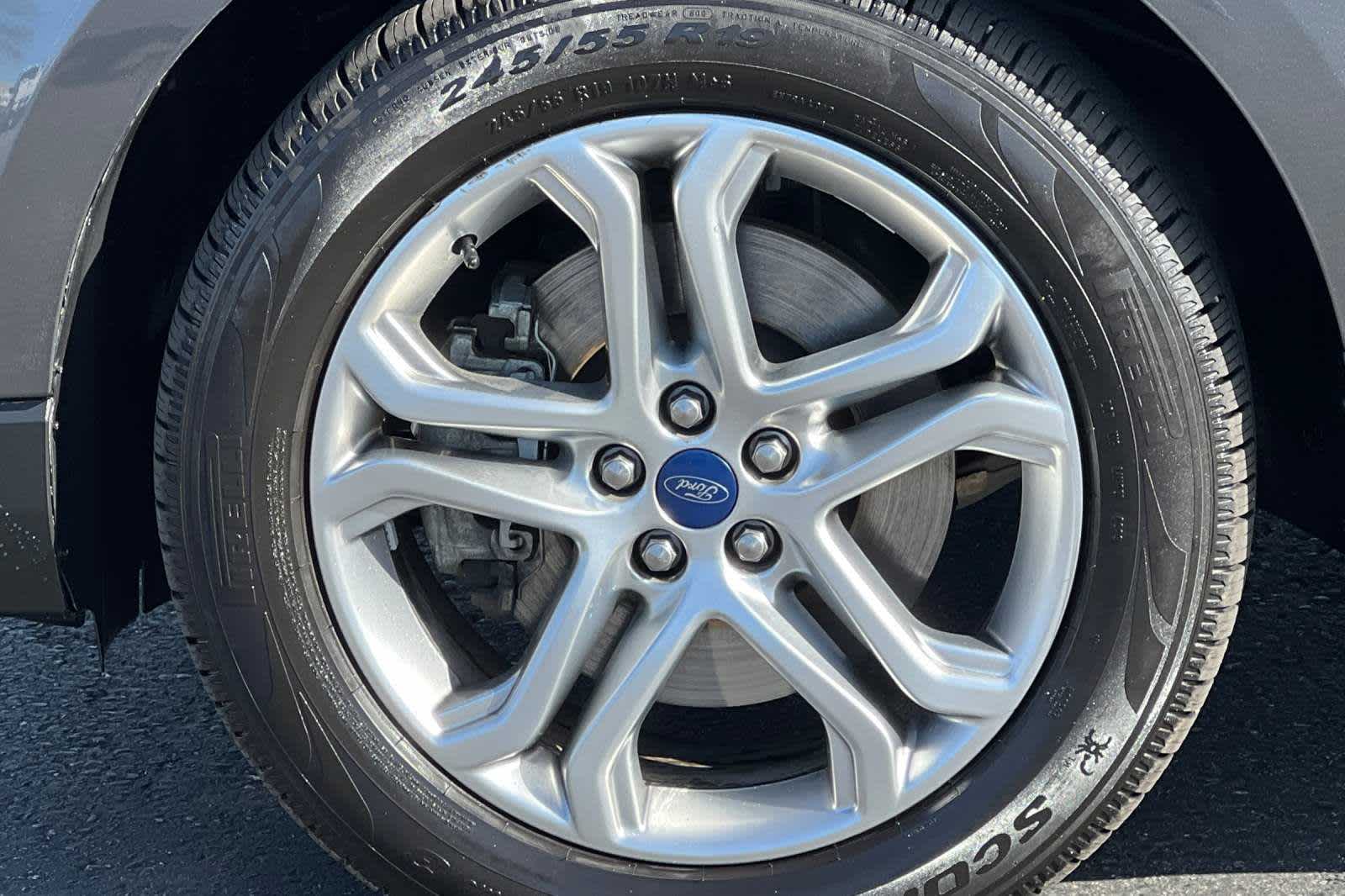 2018 Ford Edge Titanium 27