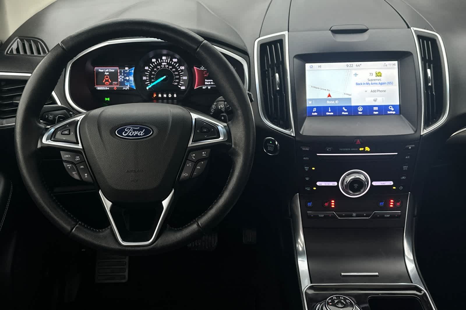 2019 Ford Edge Titanium 12