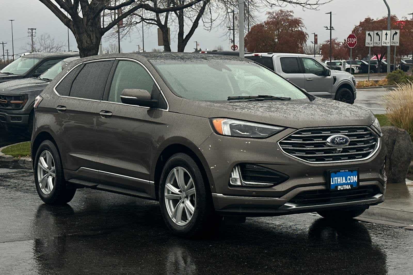 2019 Ford Edge Titanium 9