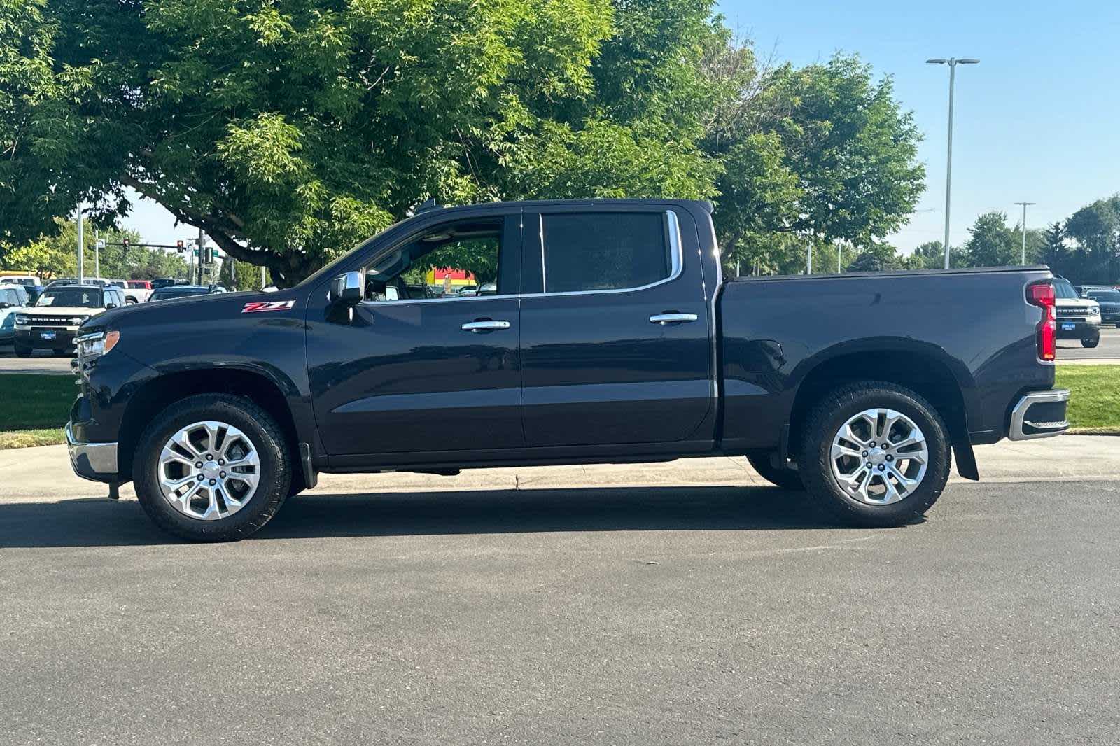 2023 Chevrolet Silverado 1500 LTZ 4WD Crew Cab 147 5