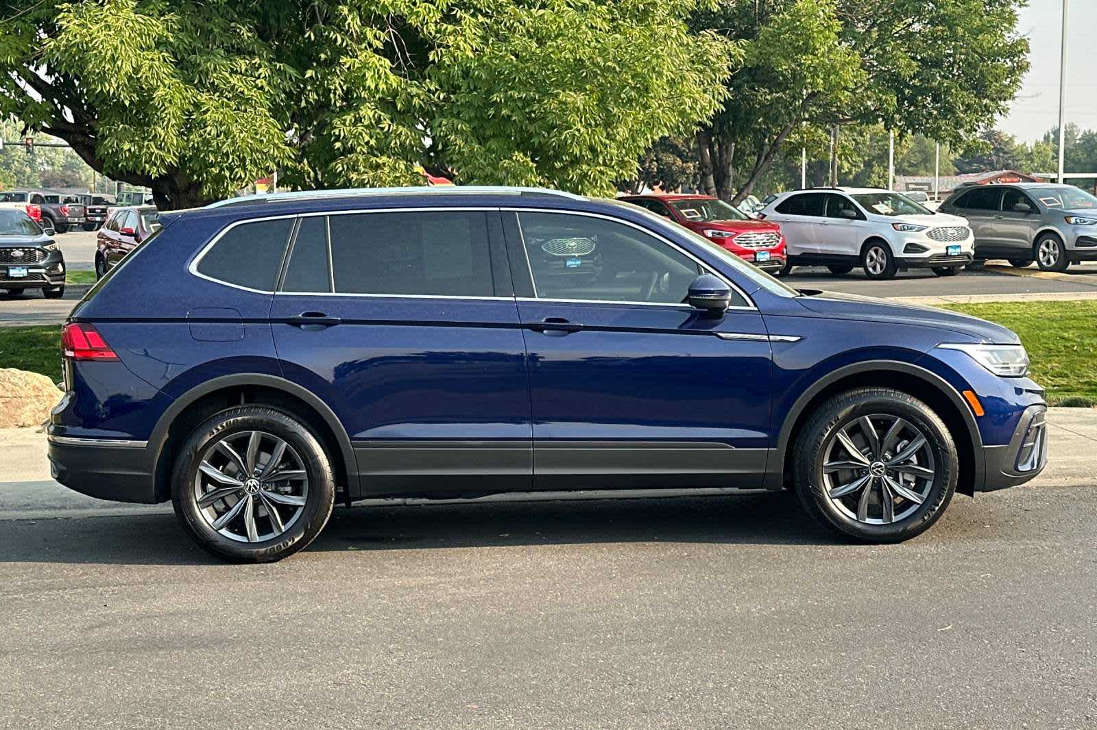 2022 Volkswagen Tiguan SE 8