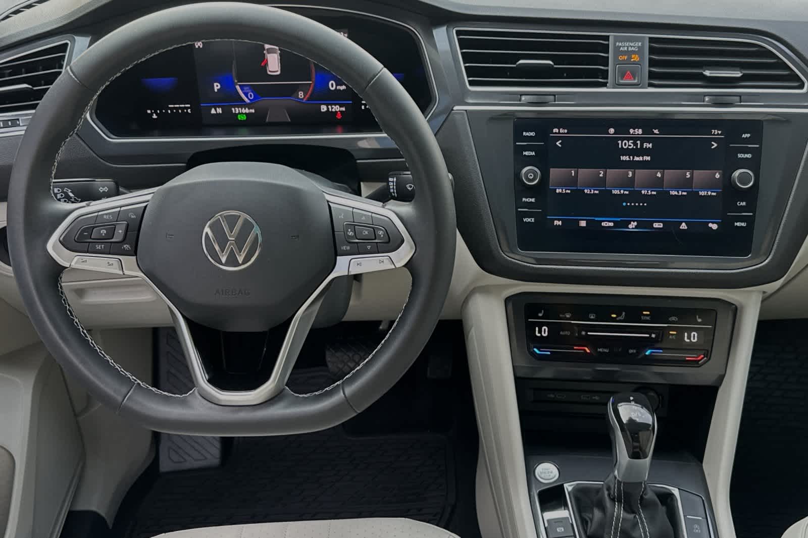 2022 Volkswagen Tiguan SE 14