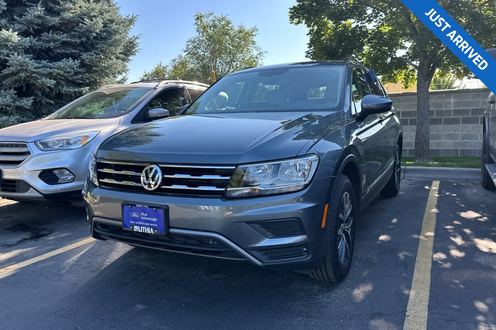 Platinum Gray Metallic 2020 Volkswagen Tiguan SUV / Crossover Front-Wheel Drive 8-Speed Automatic