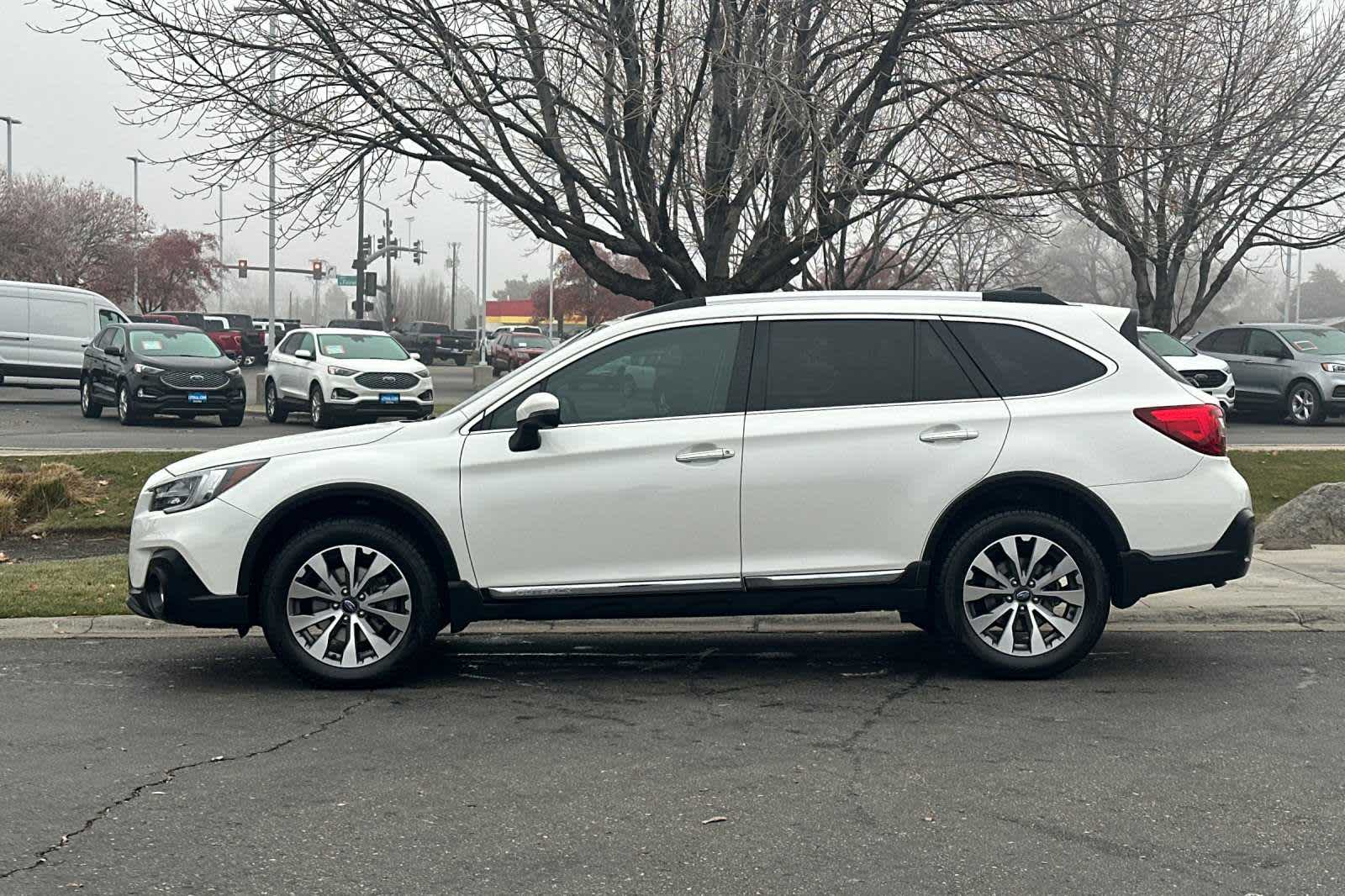 2018 Subaru Outback Touring 5