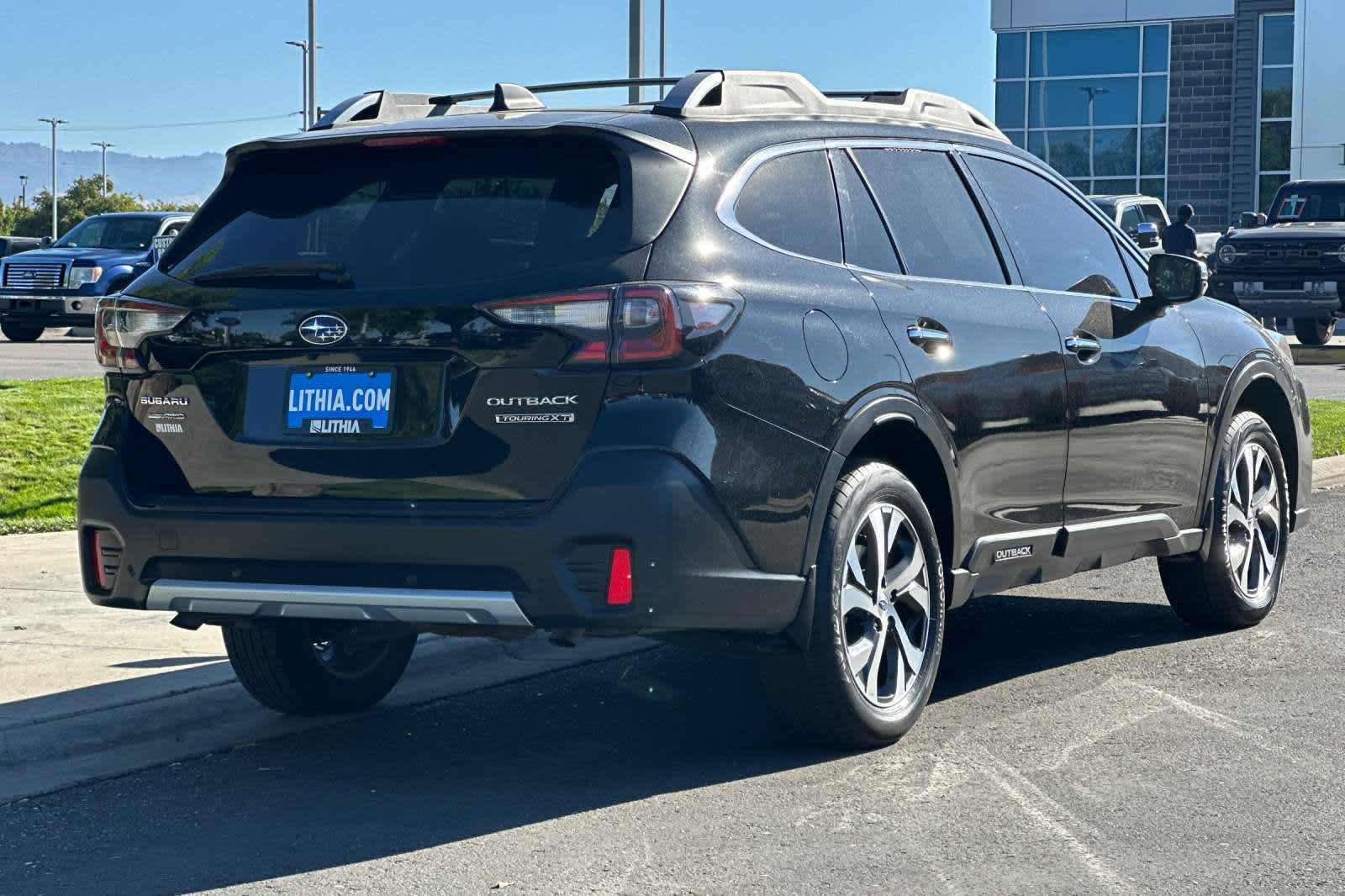 2020 Subaru Outback Touring XT 2