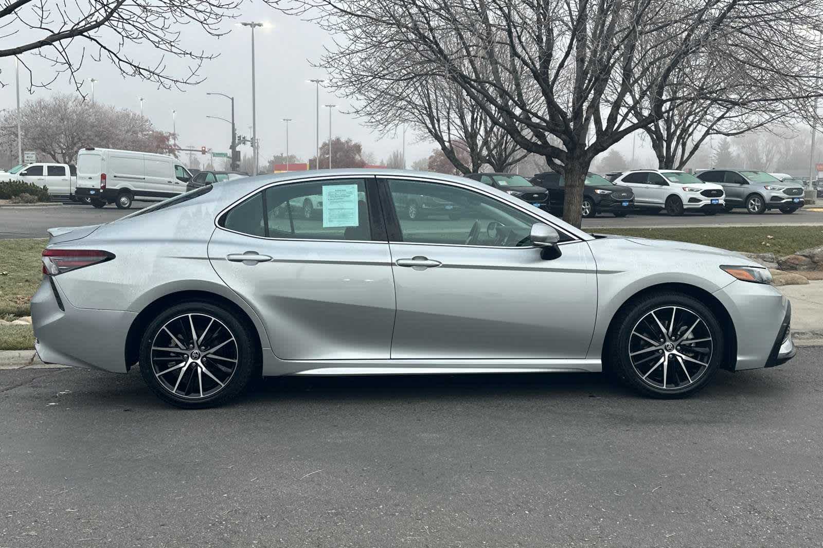 2022 Toyota Camry SE 8