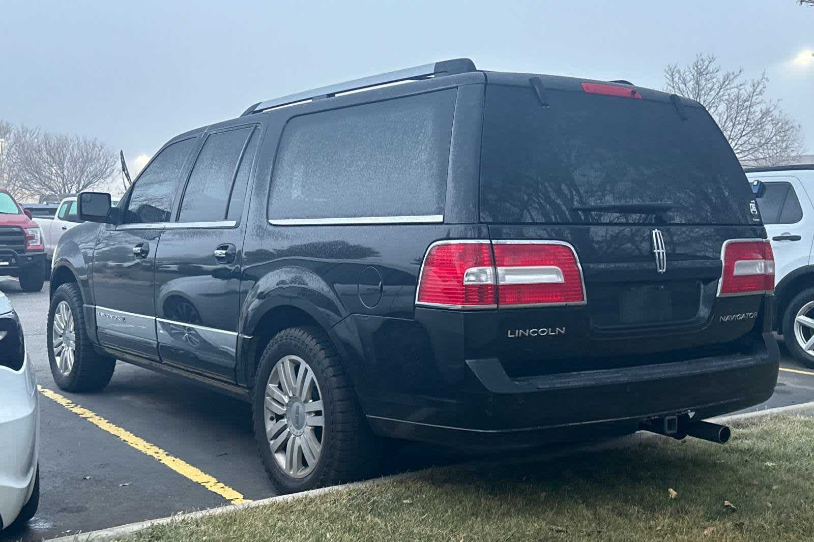 2012 Lincoln Navigator L  3