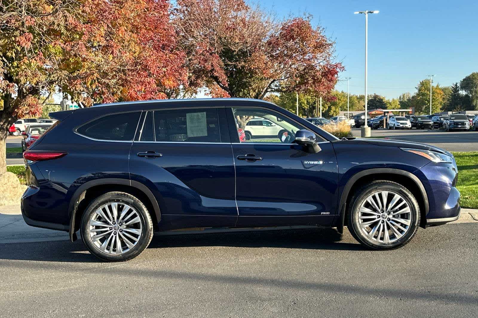 2021 Toyota Highlander Hybrid Platinum 8