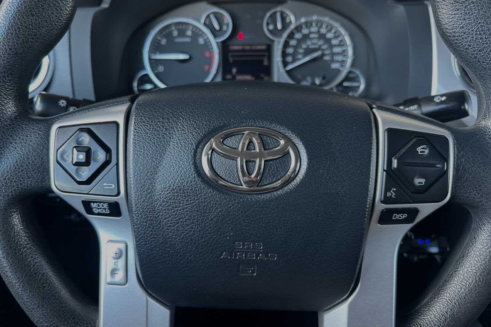 2015 Toyota Tundra SR5 CrewMax 5.7L V8 6-Spd AT 21