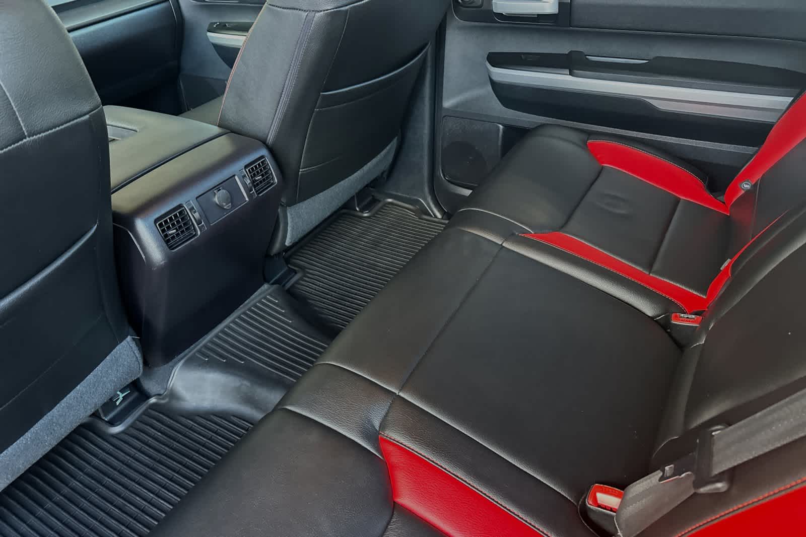 2015 Toyota Tundra SR5 CrewMax 5.7L V8 6-Spd AT 4