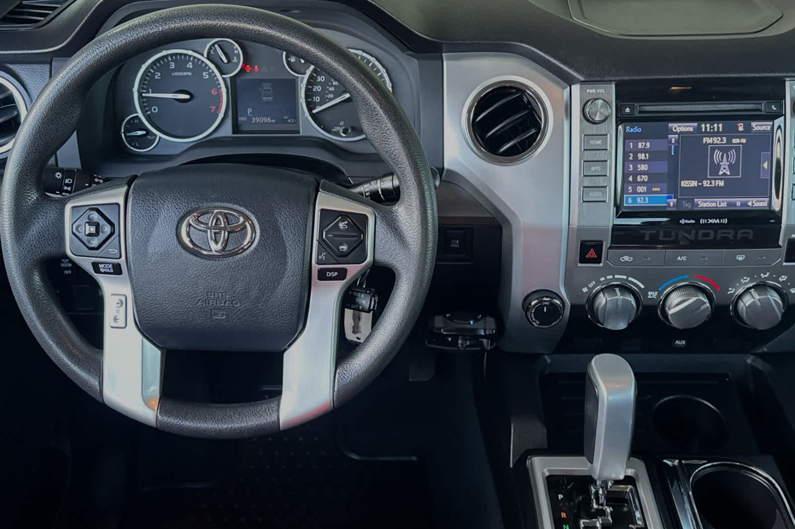 2015 Toyota Tundra SR5 CrewMax 5.7L V8 6-Spd AT 14