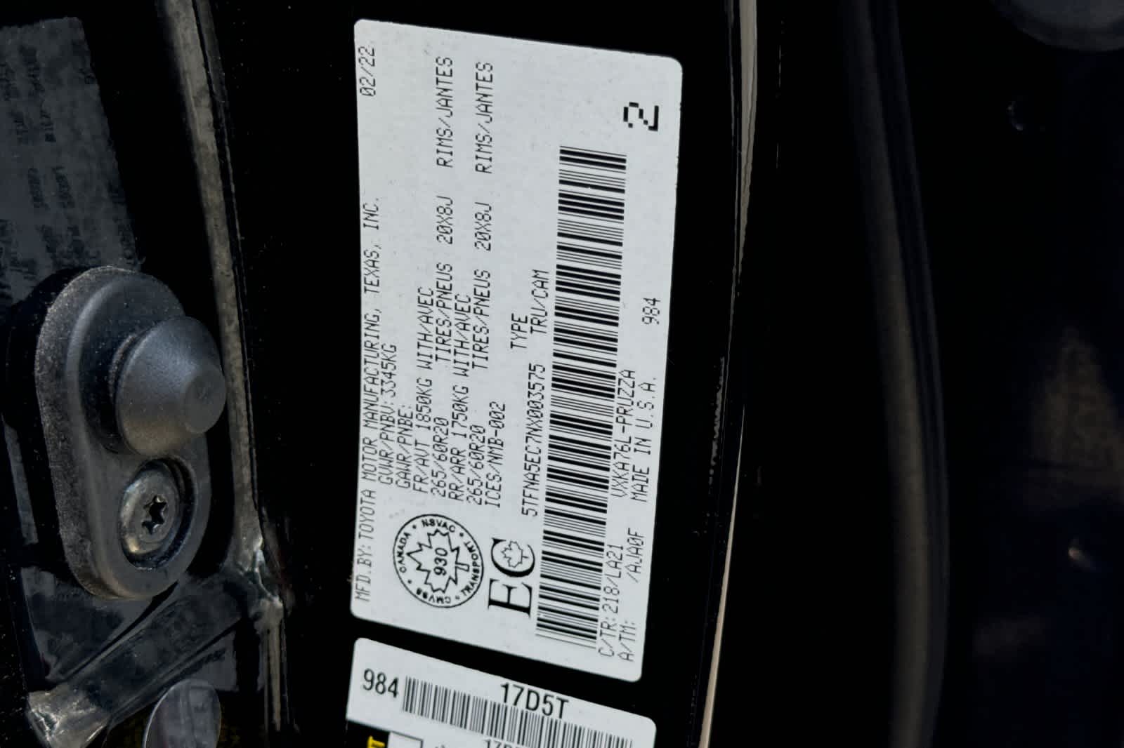 2022 Toyota Tundra Platinum CrewMax 6.5 Bed 28