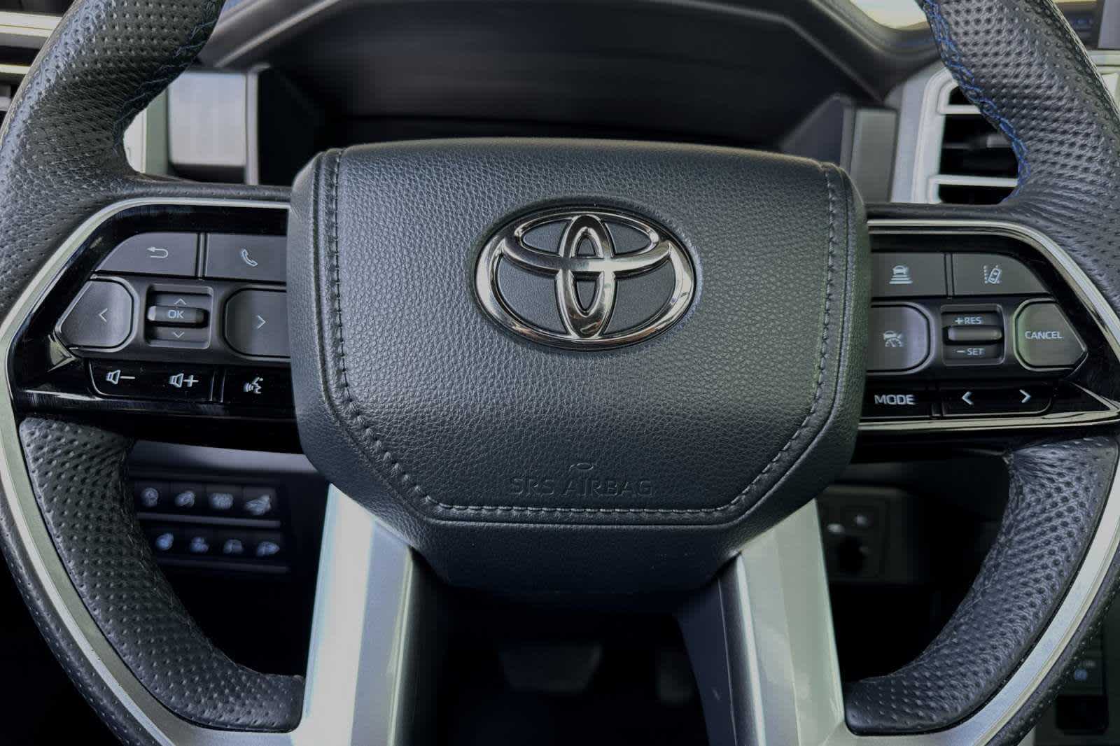 2022 Toyota Tundra Platinum CrewMax 6.5 Bed 23