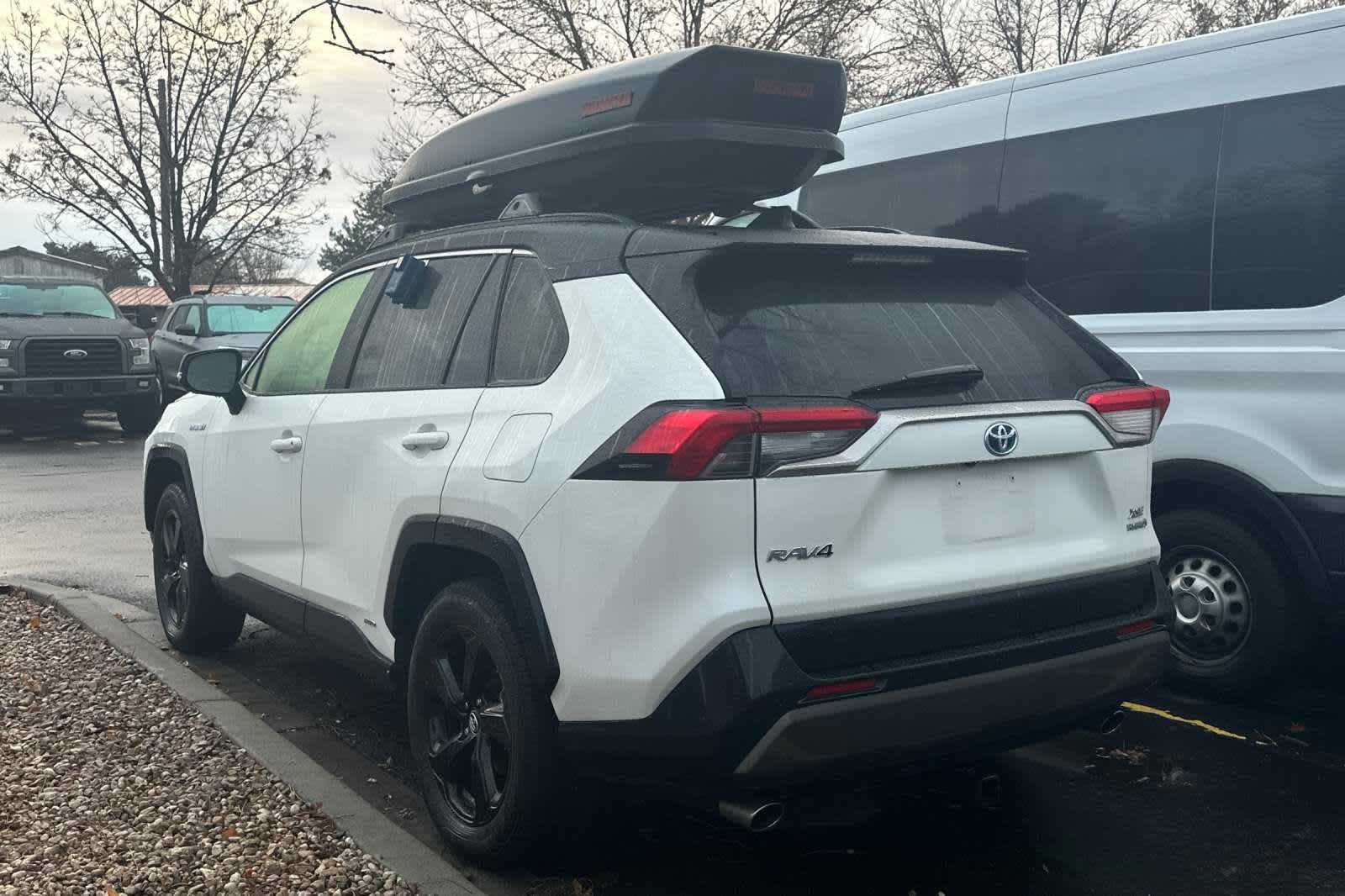 2019 Toyota RAV4 Hybrid XSE 3