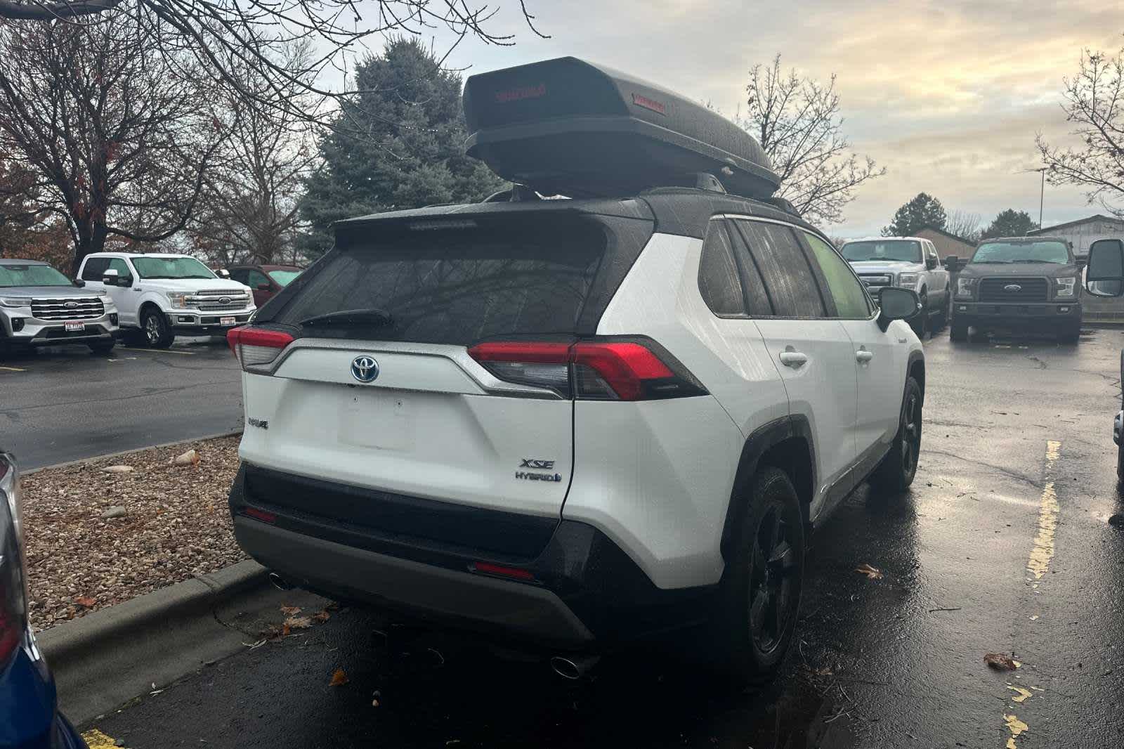 2019 Toyota RAV4 Hybrid XSE 2