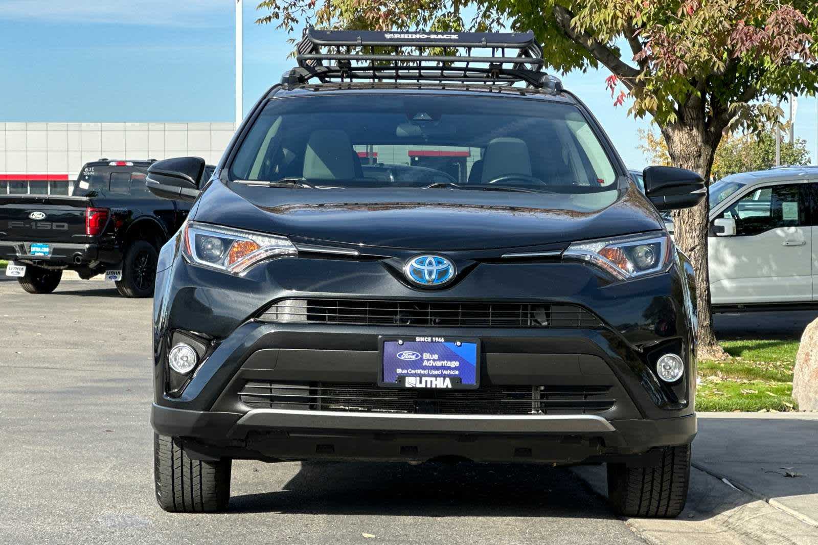 2018 Toyota RAV4 Hybrid XLE 10