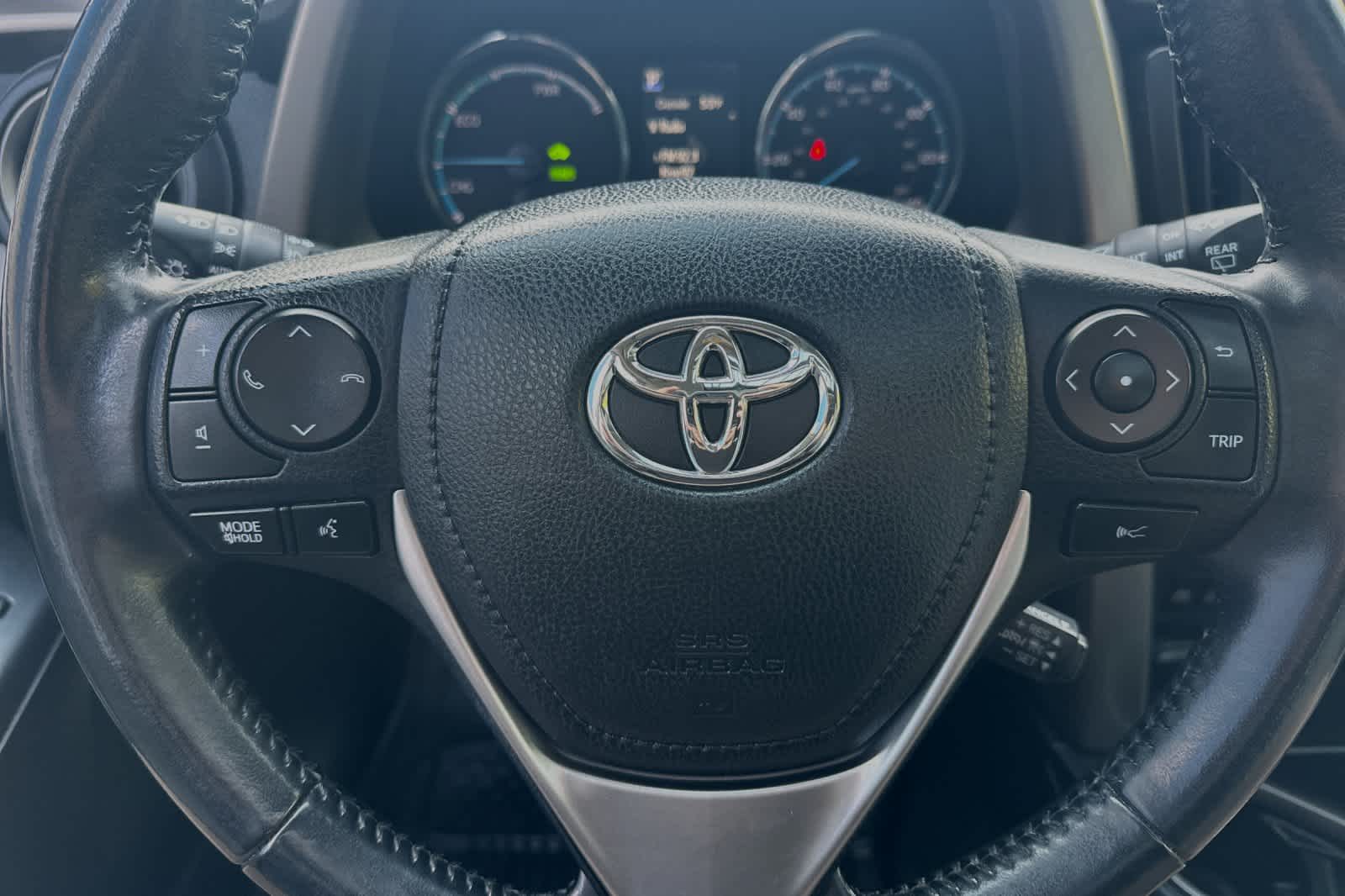 2018 Toyota RAV4 Hybrid XLE 23