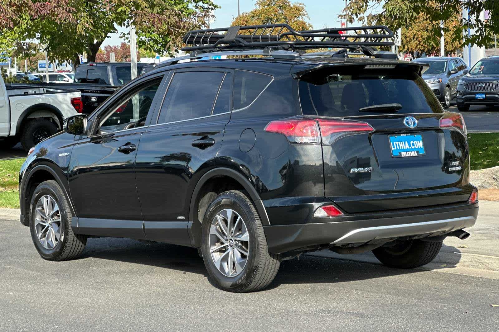 2018 Toyota RAV4 Hybrid XLE 6