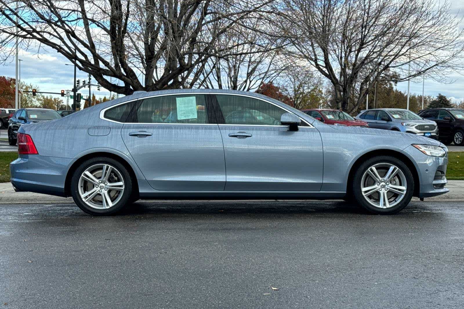 2018 Volvo S90 Momentum 8