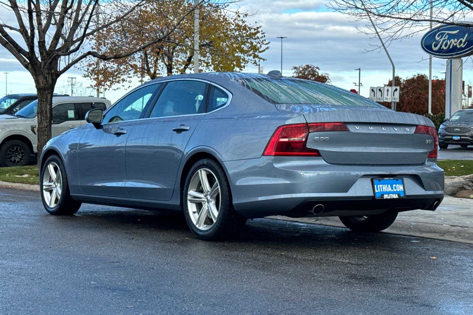 2018 Volvo S90 Momentum 6