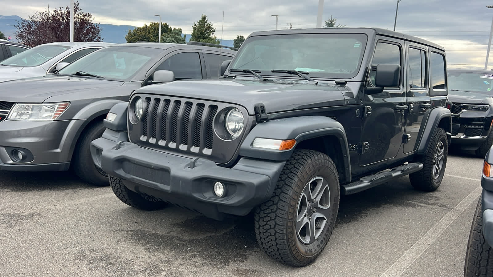 Gray (Granite Crystal Metallic Clearcoat) 2022 Jeep Wrangler SUV / Crossover Four-Wheel Drive 8-Speed Automatic