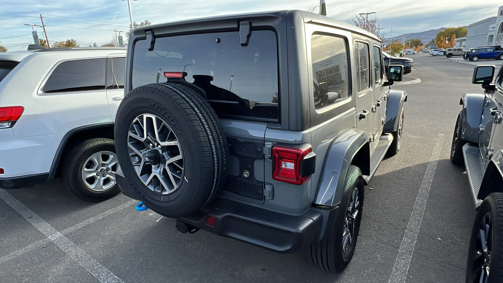 2023 Jeep Wrangler 4xe Sahara 10