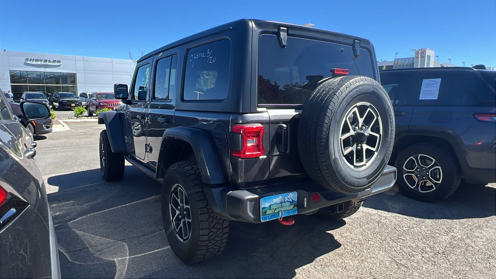 View vehicle photo 7