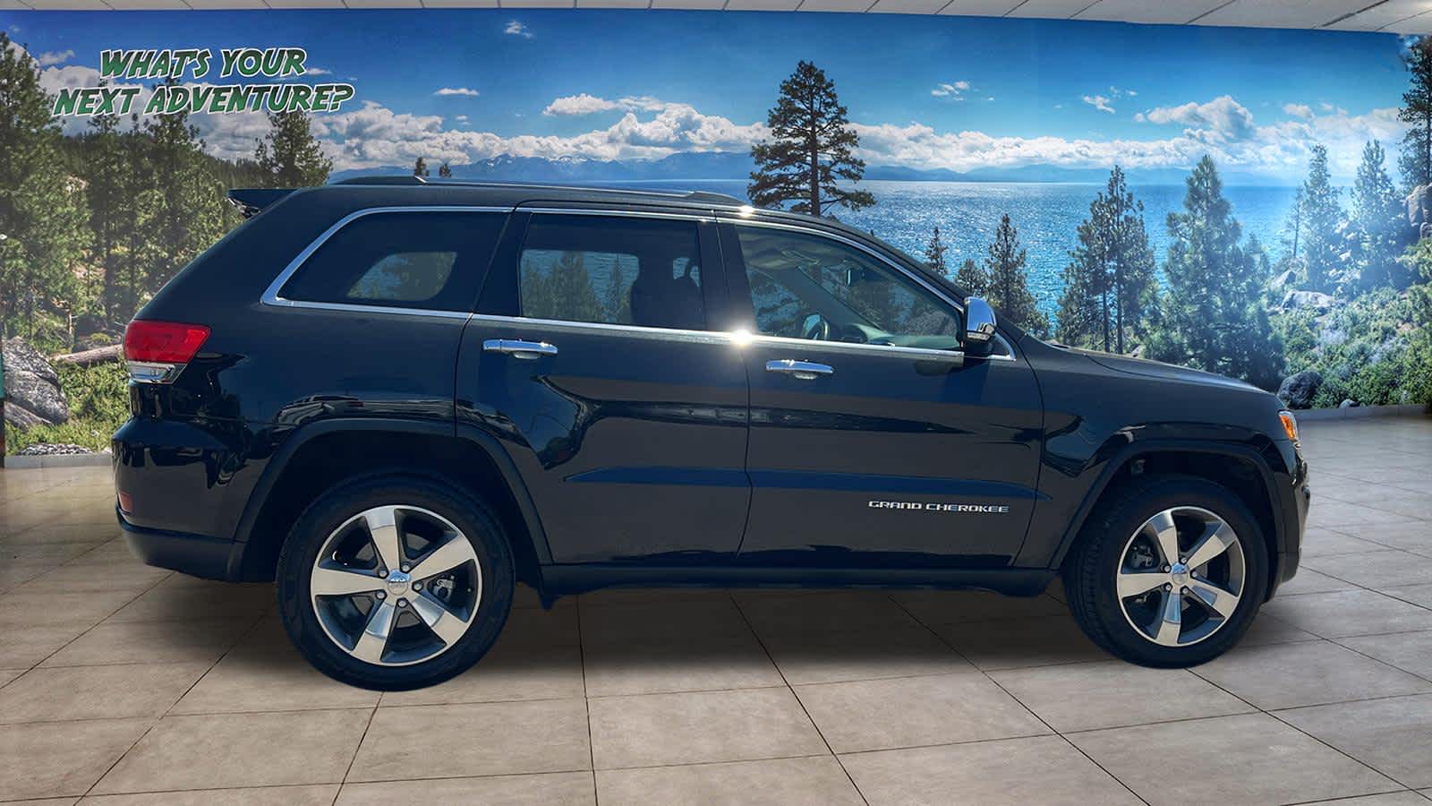 View vehicle photo 4