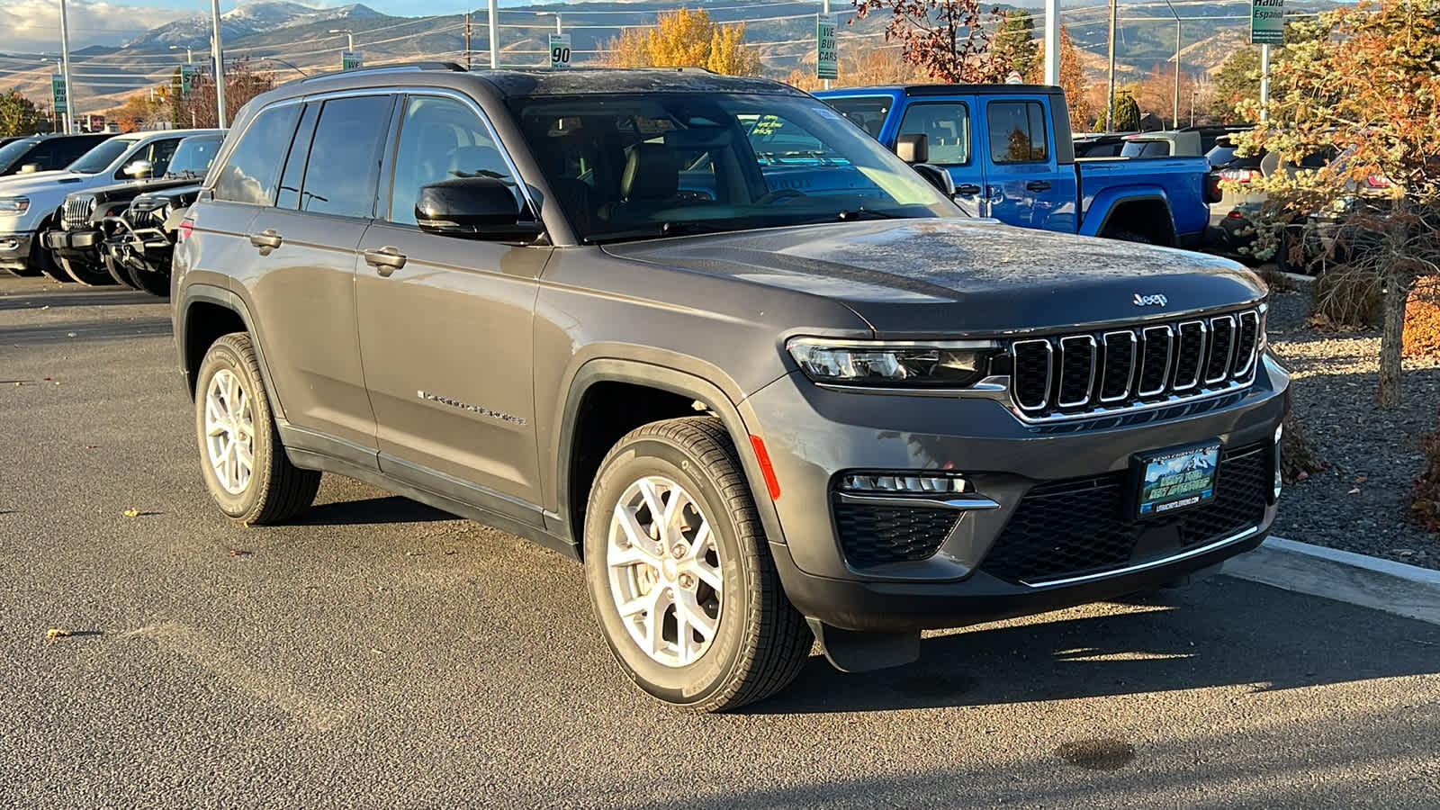 2022 Jeep Grand Cherokee Limited 3