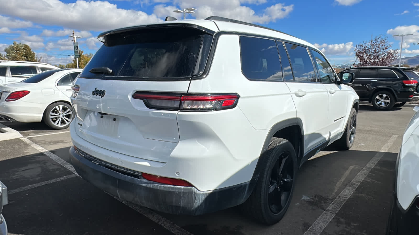 2023 Jeep Grand Cherokee L Altitude 7