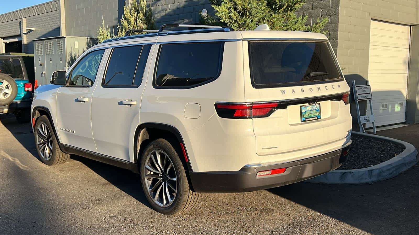 2022 Jeep Wagoneer Series III 8