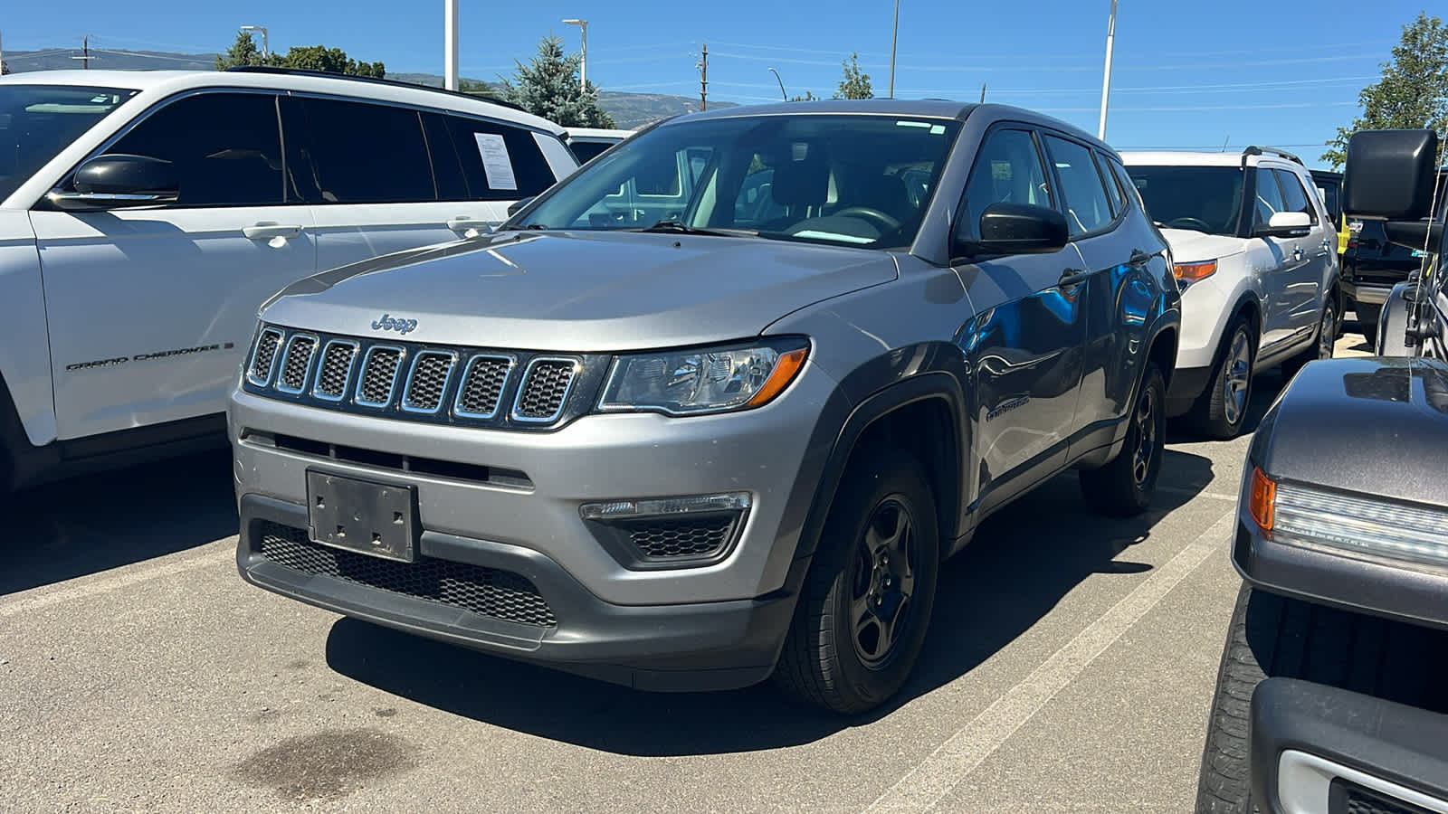 Billet Silver Metallic Clearcoat 2018 Jeep Compass SUV / Crossover Four-Wheel Drive 6-Speed Manual