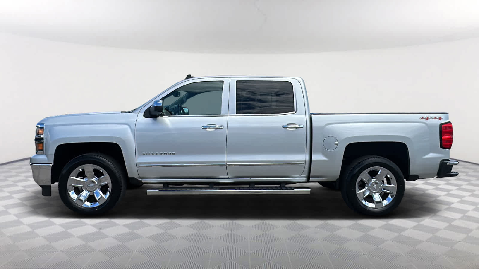 2015 Chevrolet Silverado 1500 LTZ 4WD Crew Cab 143.5 3