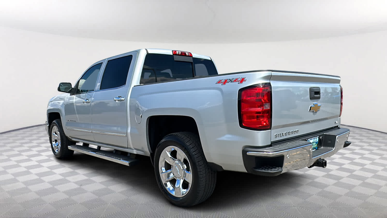 2015 Chevrolet Silverado 1500 LTZ 4WD Crew Cab 143.5 4