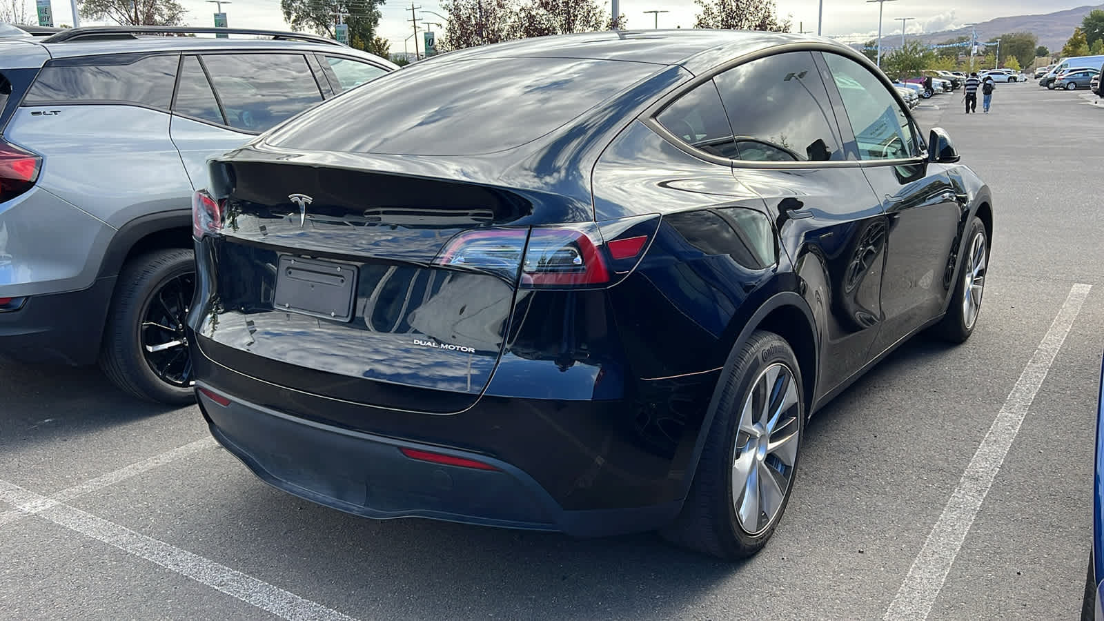 2023 Tesla Model Y  8