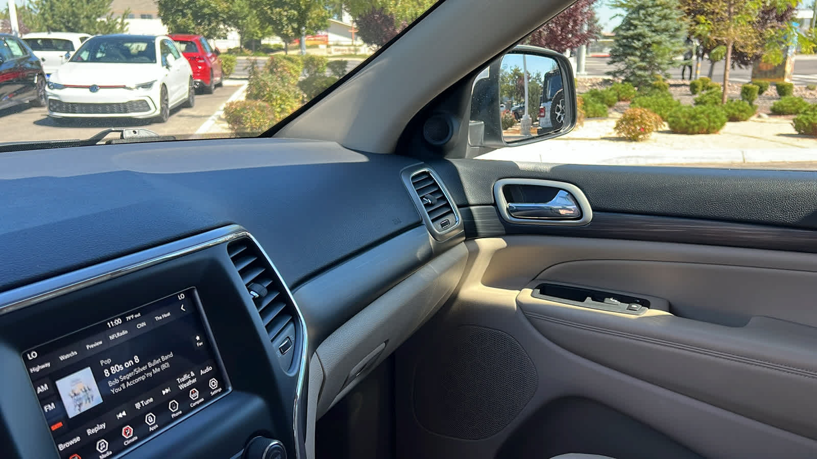 2020 Jeep Grand Cherokee Laredo E 33