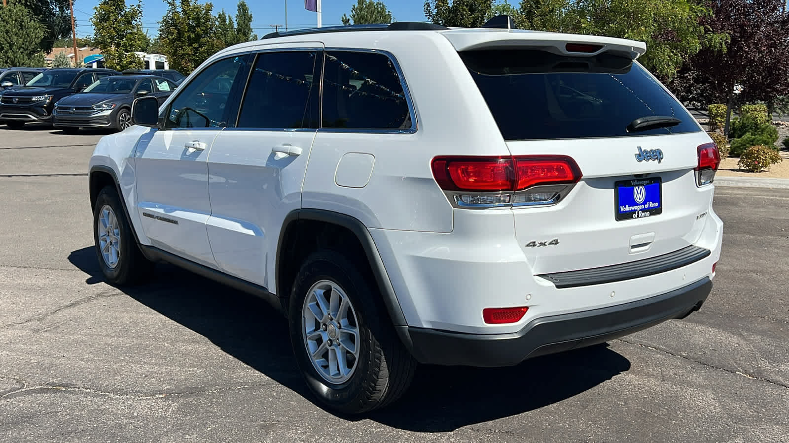 2020 Jeep Grand Cherokee Laredo E 5