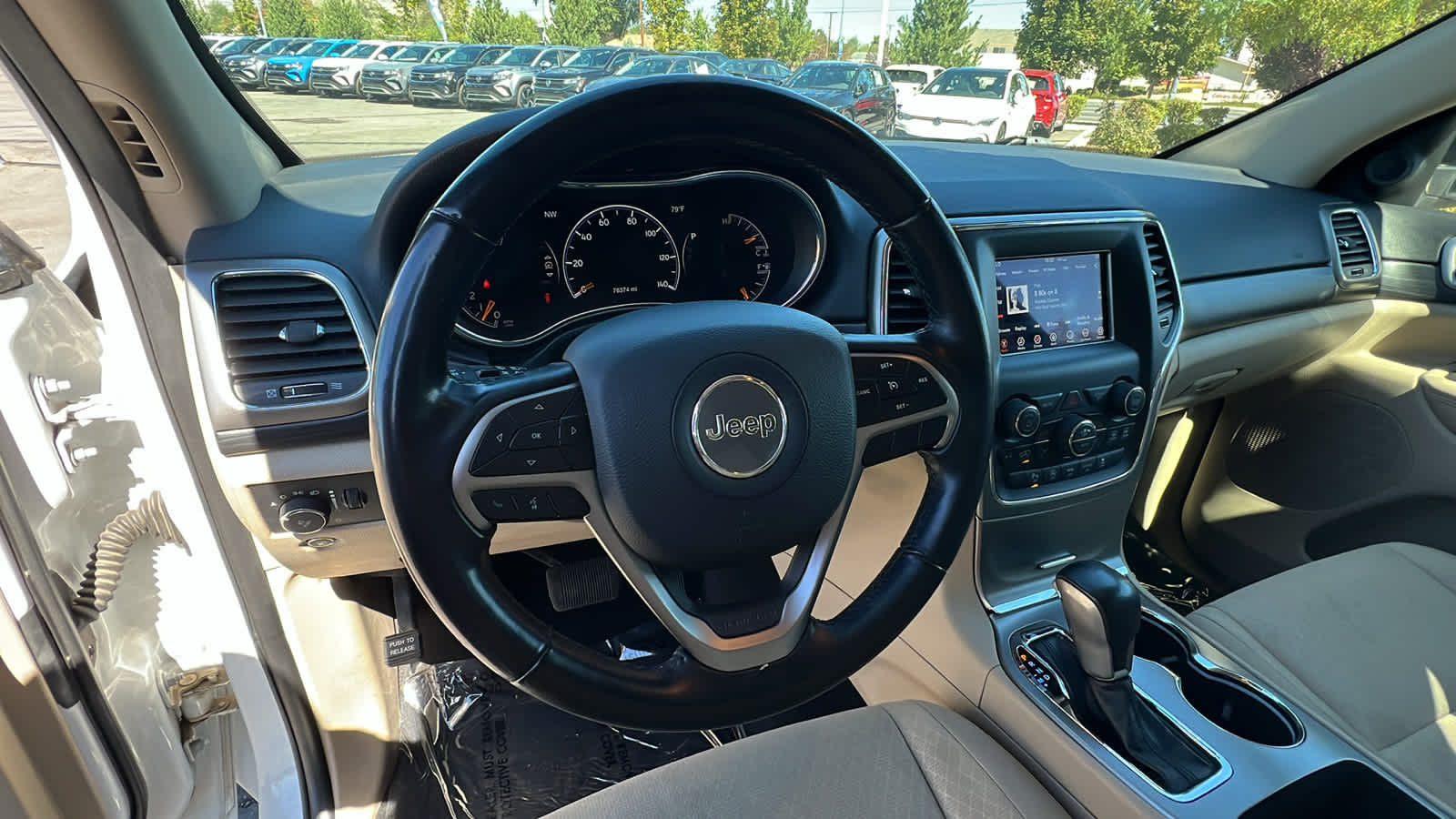 2020 Jeep Grand Cherokee Laredo E 3