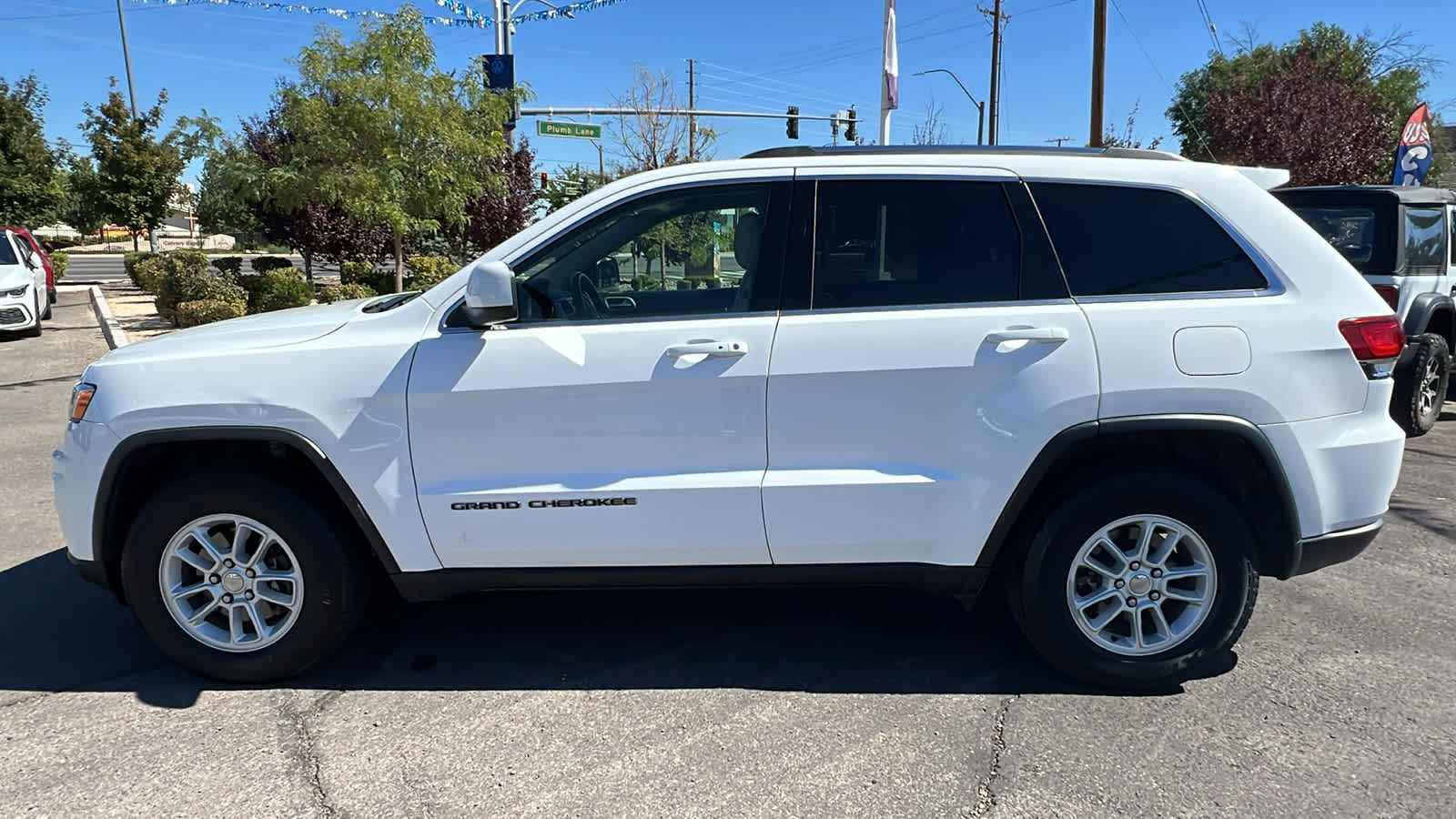 2020 Jeep Grand Cherokee Laredo E 4